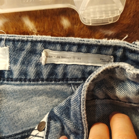 Denim High Rise Short - Picture 4 of 4